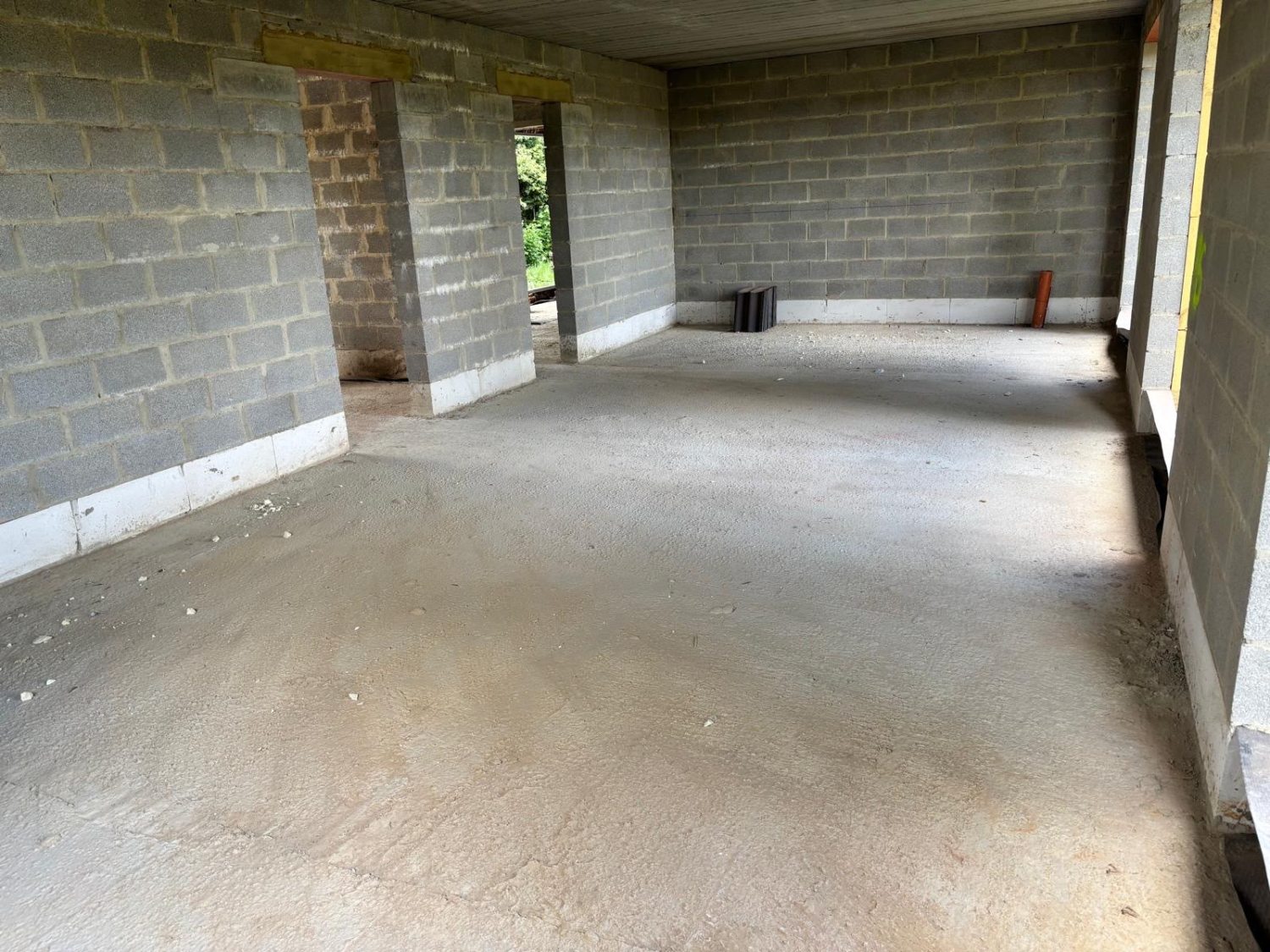 Intérieur — volumes de distribution et chape d’égalisation